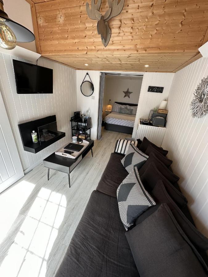 Seaside Cabin Retreat In Hayling Island South Hayling Εξωτερικό φωτογραφία